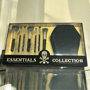 Essential Sugar Skull Make-Up Brush Set with Coffin Make-Up Case